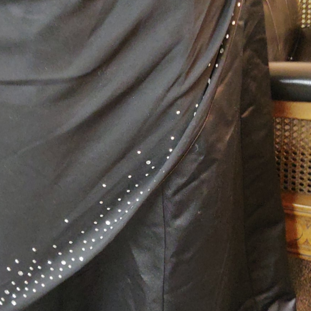 Dress - Picture 6 of 7